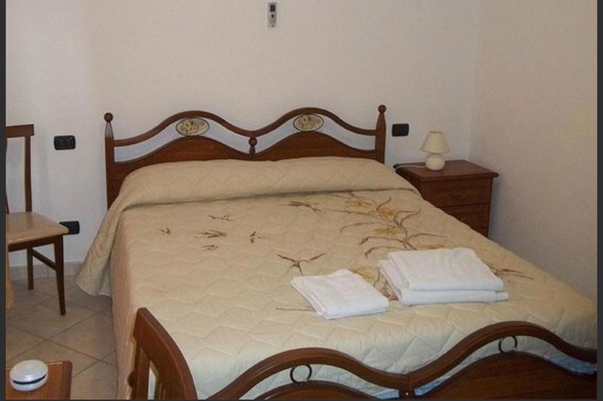 B&B Ramses Uta Bagian luar foto